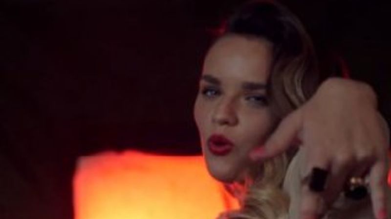 İsrail'in kadın askerlerini meleğe benzettiler