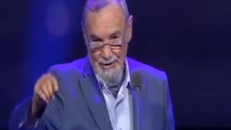 Altın Portakal'da Ertem Göreç'ten küfürlü çıkış - İzle