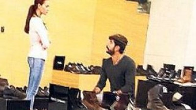 Burak Özçivit ve Fahriye Evcen alışverişte