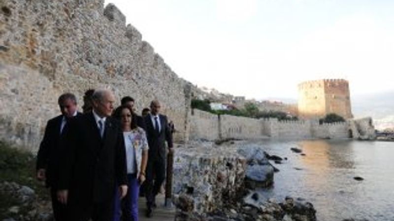 Bahçeli Alanya'da saltanat kayığına bindi