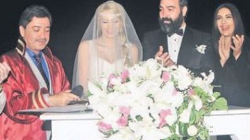 Dadaylı dünyaevine girdi