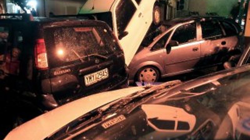 Atina'yı sel bastı