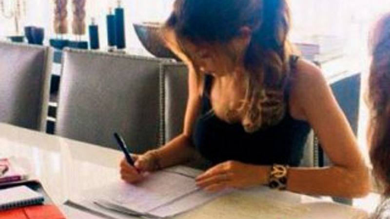 Yolanthe Türkçe öğreniyor