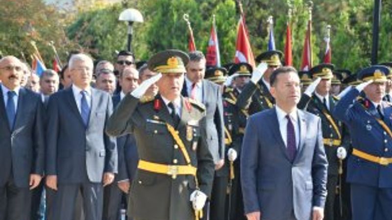 HDP'li başkanlar Diyarbakır'da bayram törenine katılmadı