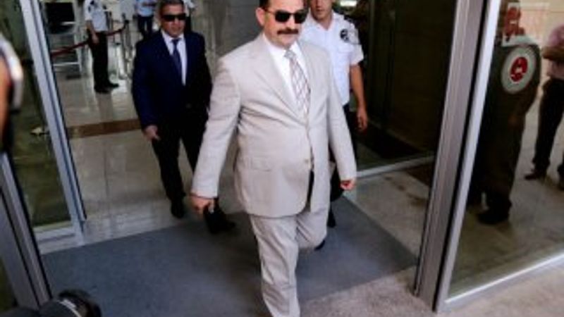 Zekeriya Öz Atatürk fotoğrafıyla selfie çekti