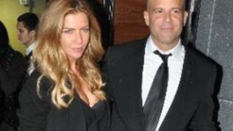 Ivana Sert tek taşını gösterdi