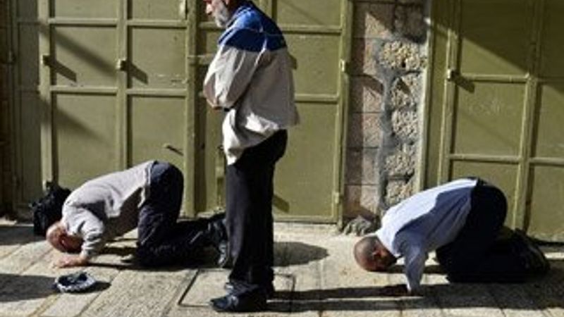 Hamas ve El Fetih'ten Mescid-i Aksa'da Cuma çağrısı