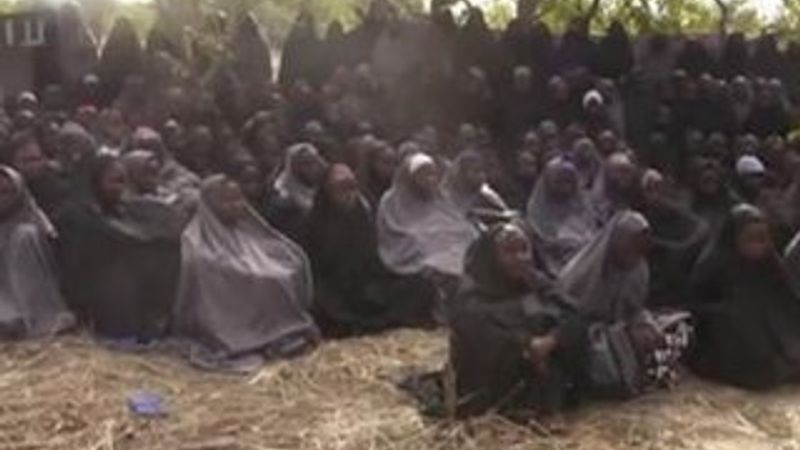 Boko Haram kaçırdığı kızları evlendirdiğini duyurdu