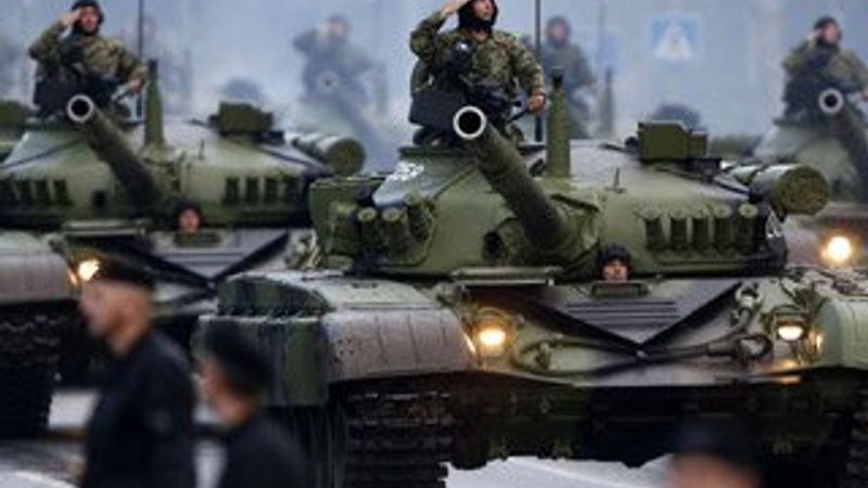 NATO: Rus ordusu Ukrayna sınırına ilerliyor