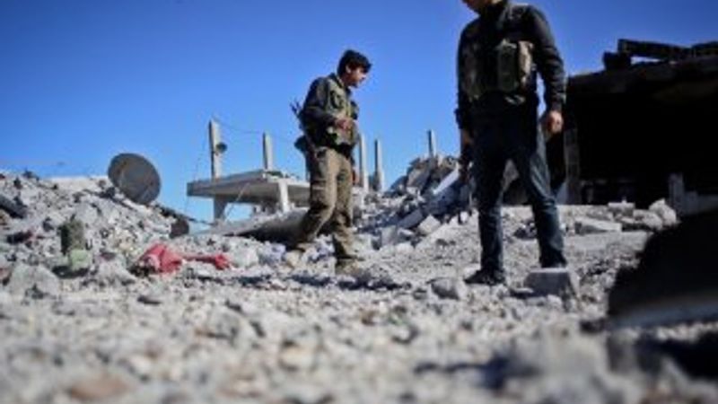 Harabeye dönen Kobani görüntülendi