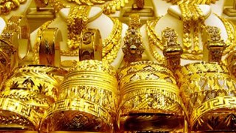 Altın düşmeye devam ediyor