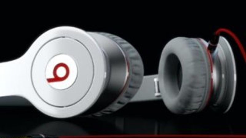 Apple'dan kablosuz Beats kulaklık