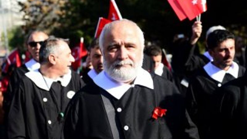 Siyah önlüklerle Atatürk'ü andılar