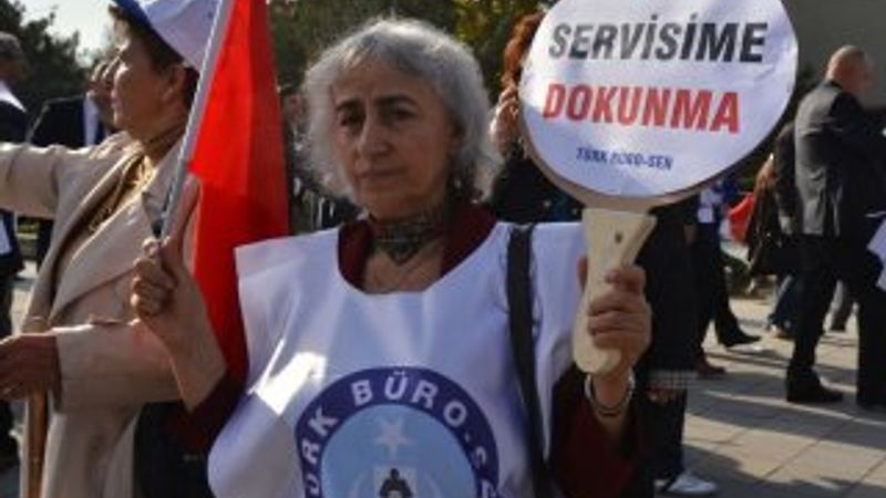 Ankara'da servislerin kaldırılması protesto edildi