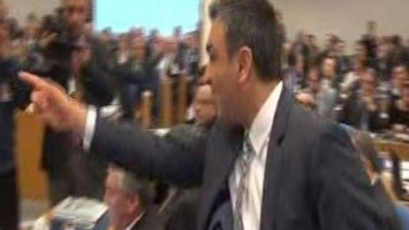 Komisyonda sen adam mısın tartışması