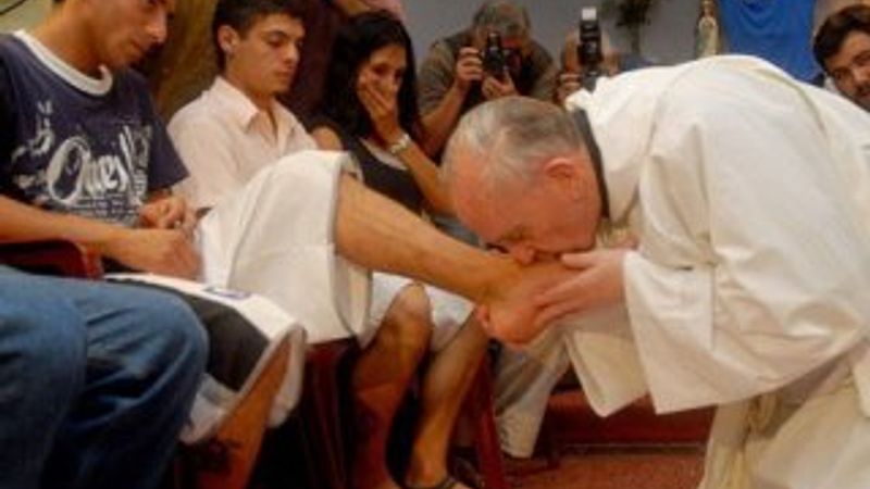 Papa Francesco'dan faturasını ödeyemeyenlere yardım