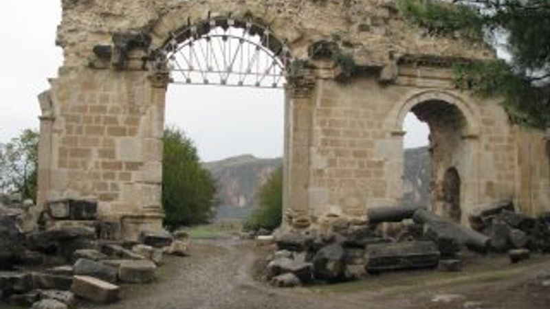 Türkiye'nin ikinci Efes'i Anavarza gün yüzüne çıkıyor