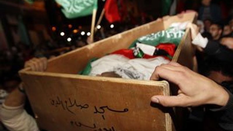 Kudüs'te öldürülen Filistinli için binlerce kişi yürüdü