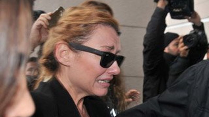 Ağlama krizine giren Deniz Seki'ye psikolog desteği