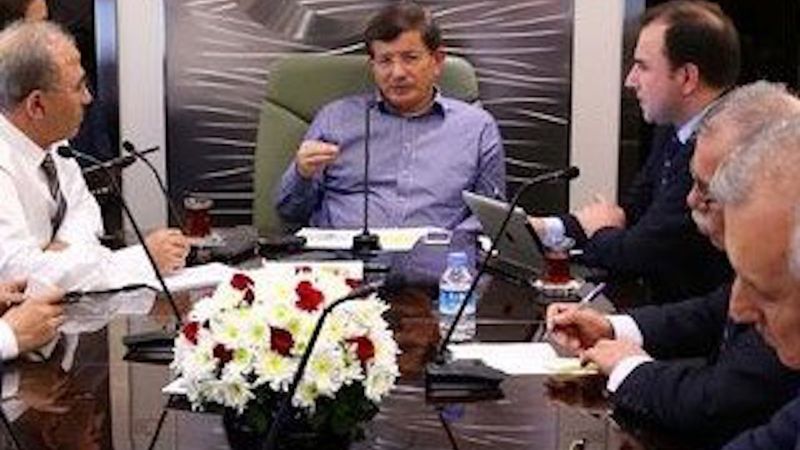 Davutoğlu: Aleviler nasıl hala CHP'li olabiliyor