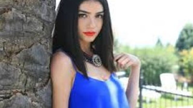 Hazar Ergüçlü: İdolüm Zerrin Tekindor