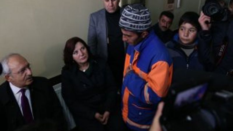 Kılıçdaroğlu'ndan kaçak sigara satıcısına destek