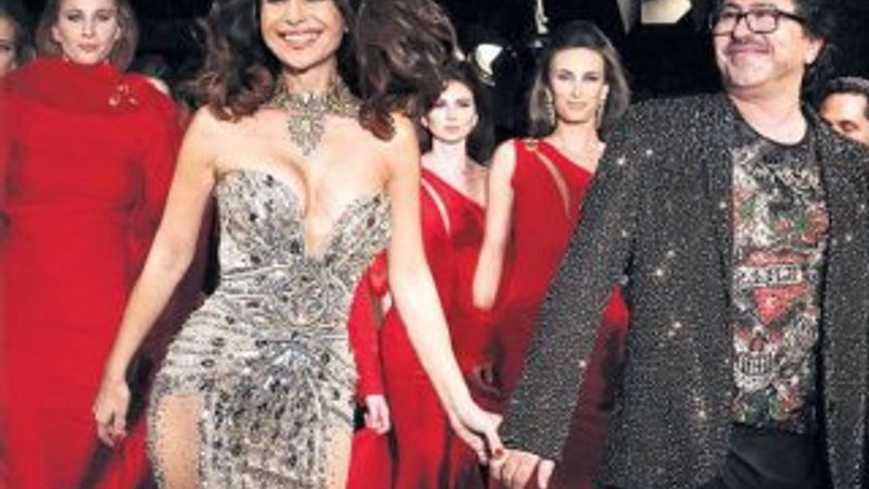 Betül Demir bu kez podyumda