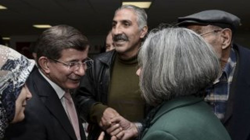 Davutoğlu Seyit Rıza'nın torunlarıyla görüştü