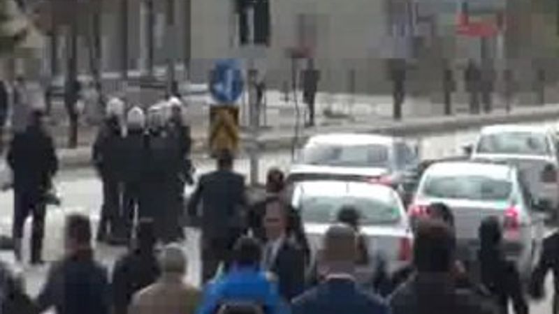 Tunceli'de Bahçeli'ye zafer işareti