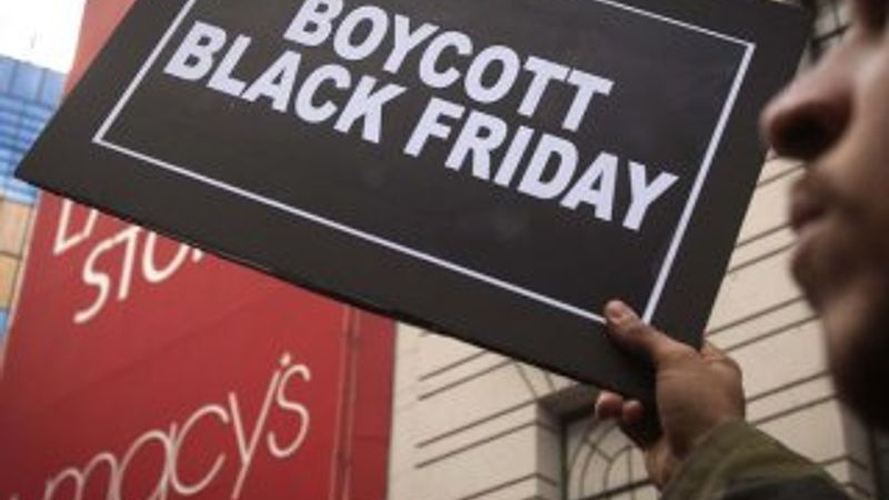 Ferguson protestoları Kara Cuma'ya yenik düştü