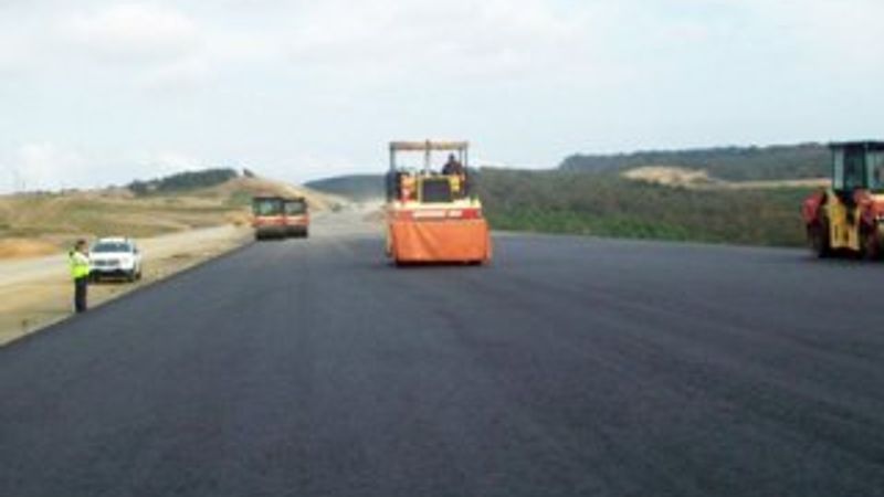 3. köprü güzergahına ilk asfalt döküldü