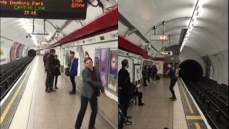 Londra metrosunda ilginç ping pong atışması