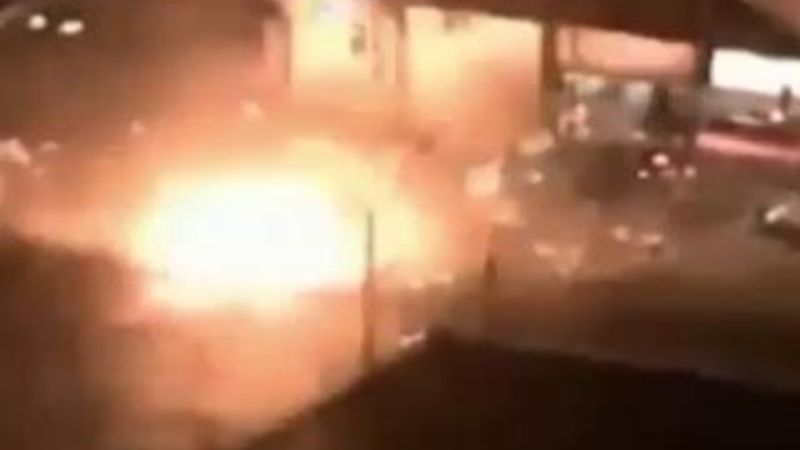 Şili'de helikopter itfaiye aracına çarptı