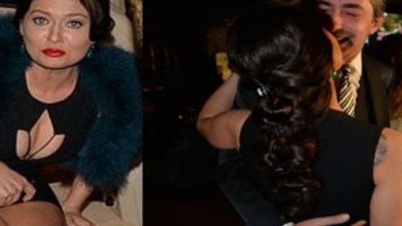 Nurgül Yeşilçay'ın derin dekoltesi