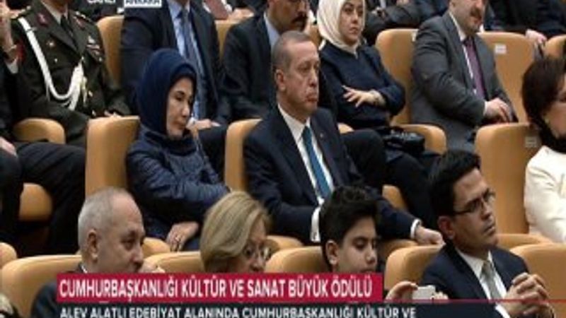Cumhurbaşkanlığı Sarayı'nda ödül töreni İZLE