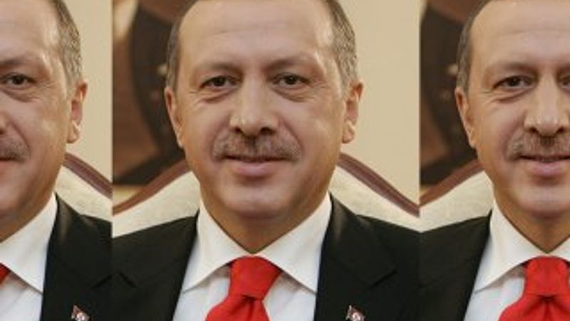 Liderlerin yüz simetrileri