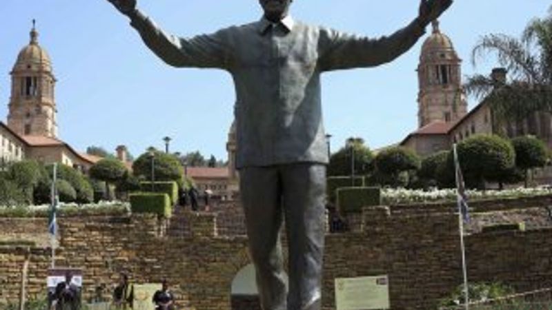 Güney Afrika'da Nelson Mandela anıldı