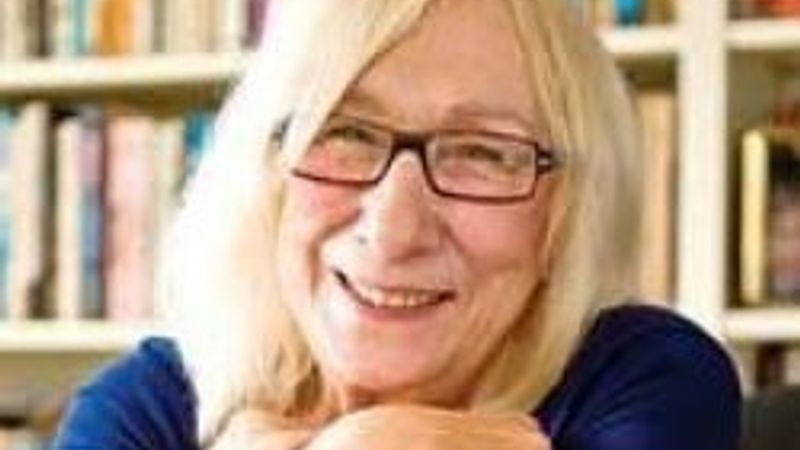 Alev Alatlı'dan Cumhuriyet muhabirine müthiş ayar