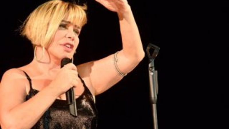 Sezen Aksu: Çocuk gibi bir ülkeyiz