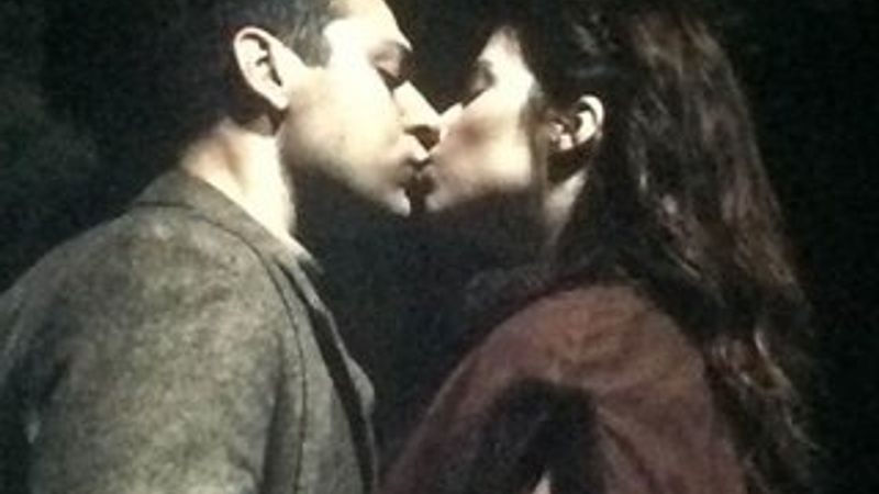 Murat Yıldırım - Selma Ergeç öpüşme sahnesi