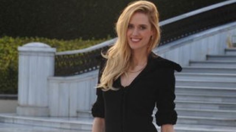 Wilma Elles: Nikahı papaz dedem kıyacak