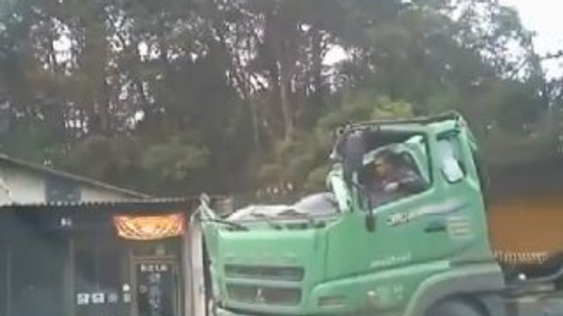 Çinli şoför rahat tavırlarıyla şaşırttı