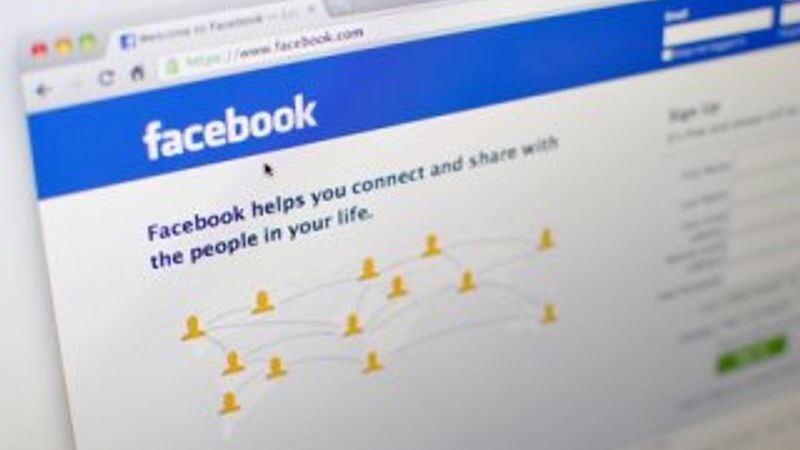 Facebook Bing ile yollarını ayırdı