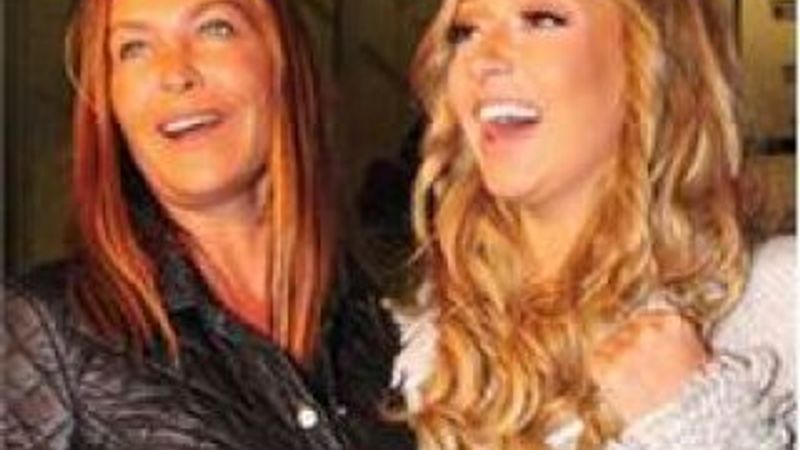 Hülya Avşar ile Hadise bir arada