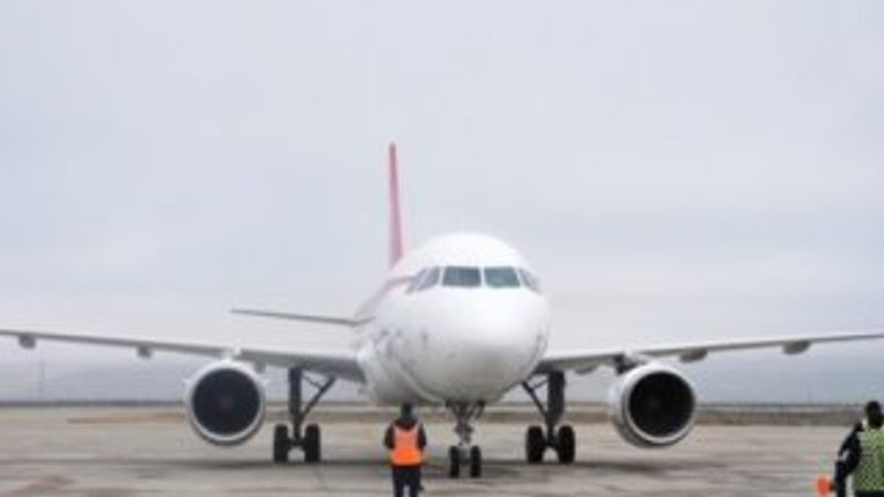 Türbülansa giren Amerikan uçağında panik anları