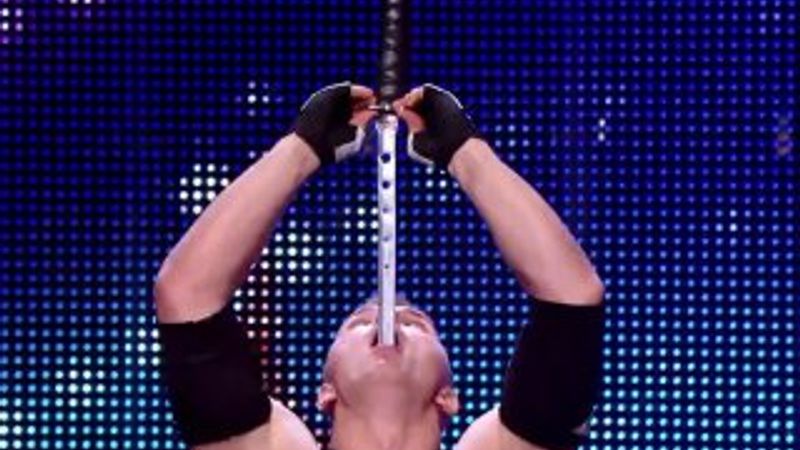 Fransız yetenek yarışmasında inanılmaz gösteriler İZLE