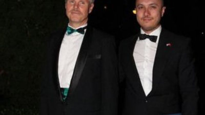 Charles F. Hunter ve Ramadan Çaysever’in resmi davetiyesi