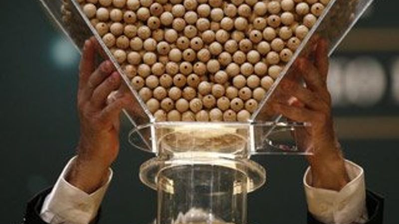 Krizdeki İspanyollar noel piyangosuyla umutlandı