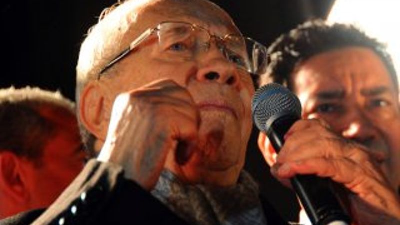 Tunus'ta laik aday Sibsi kazandı