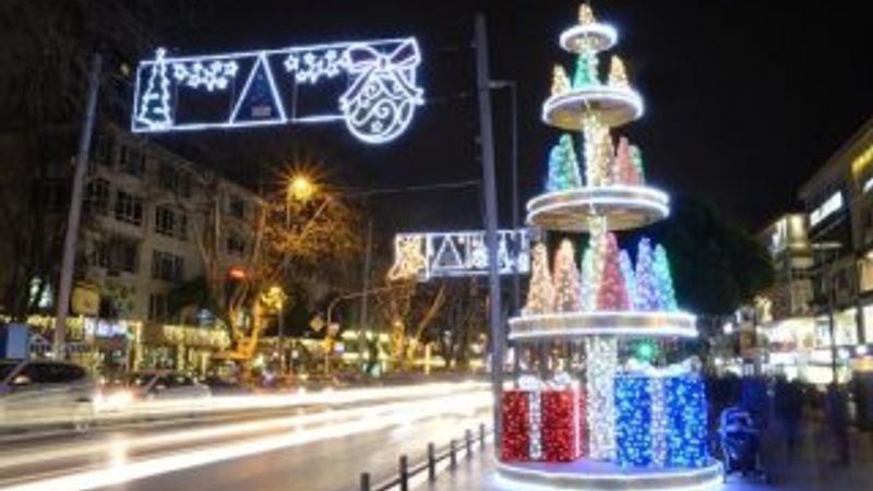 CHP'nin Noel Babalı yılbaşı kutlaması